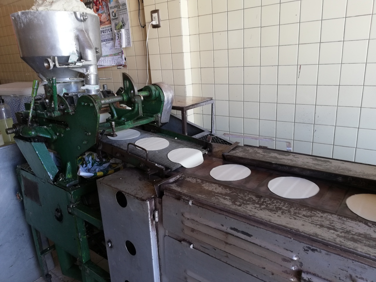 De acuerdo a cambios en la NOM 187, ahora se debe informar de qué están hechas las tortillas.