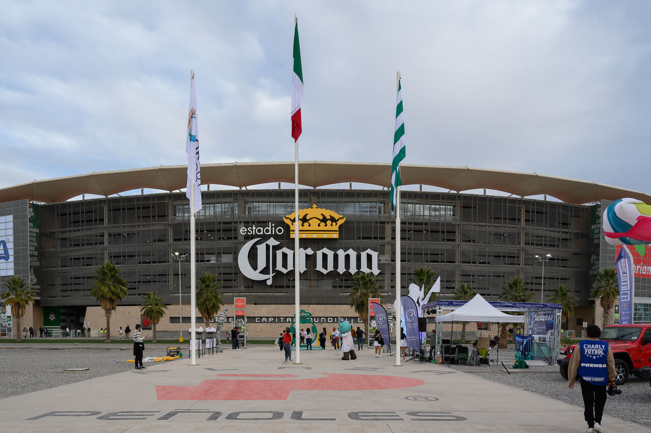 Será el próximo miércoles cuando las autoridades y el Club Santos Laguna realicen una nueva mesa de análisis de condiciones de seguridad al interior y exterior del Estadio Corona. (ARCHIVO)