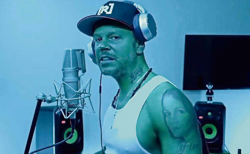 Residente pide a J Balvin que no se escude en su familia