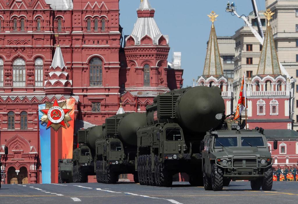 En una entrevista con el canal estadounidense CNN, Peskov respondió que 'si se da una amenaza existencial, entonces podría ser', al ser preguntado bajo qué circunstancias el Kremlin usaría su potencial nuclear. (ARCHIVO) 