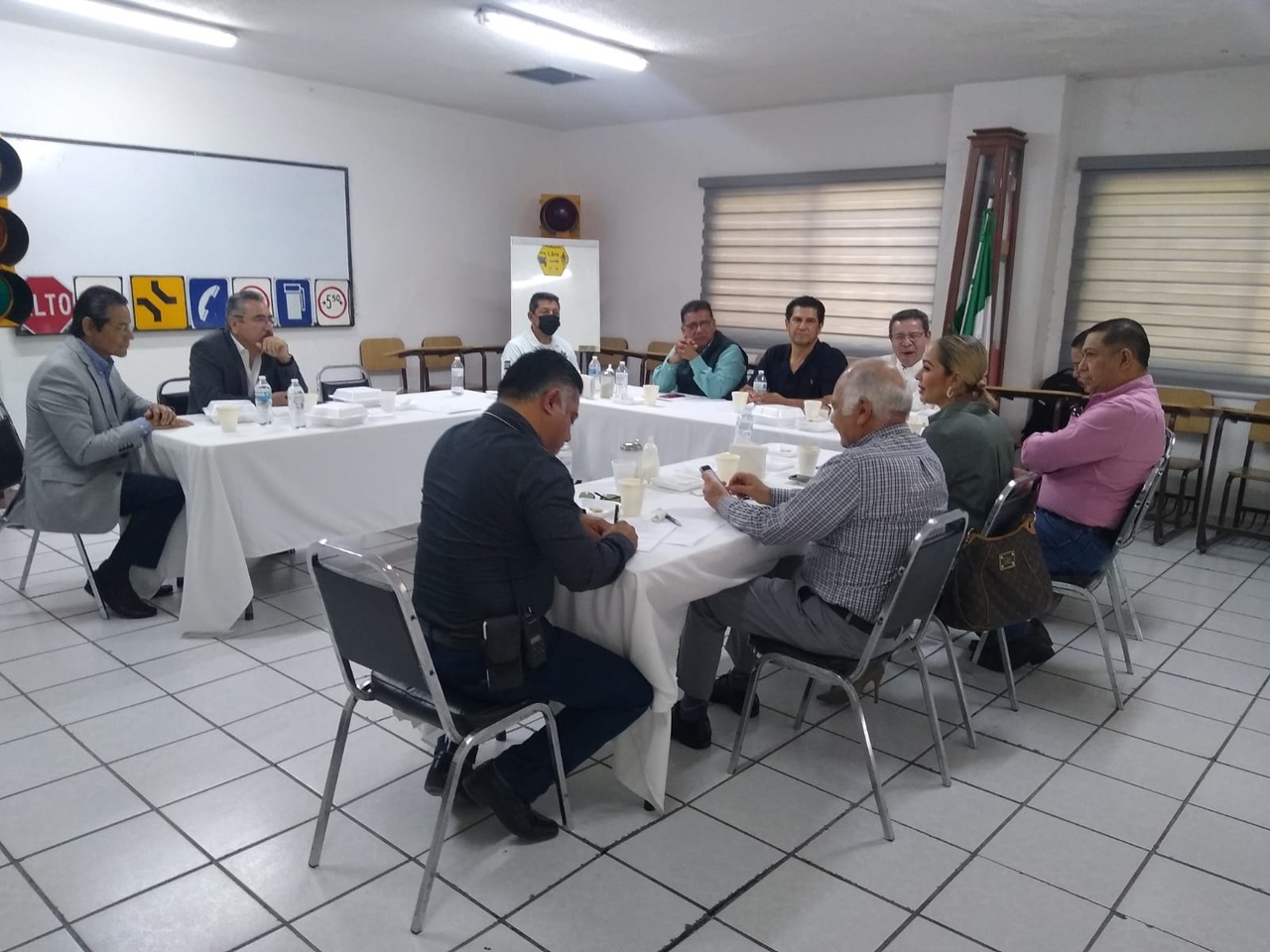 Van por regreso de capacitaciones a niñas y niños en el Centro de Educación Vial de Torreón. (ARCHIVO)