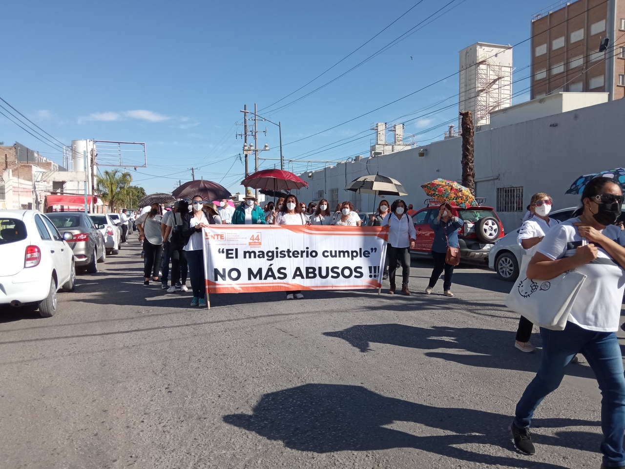 La suspensión de clases forma parte de las medidas de presión que ha emprendido el sindicato ante el adeudo estatal.