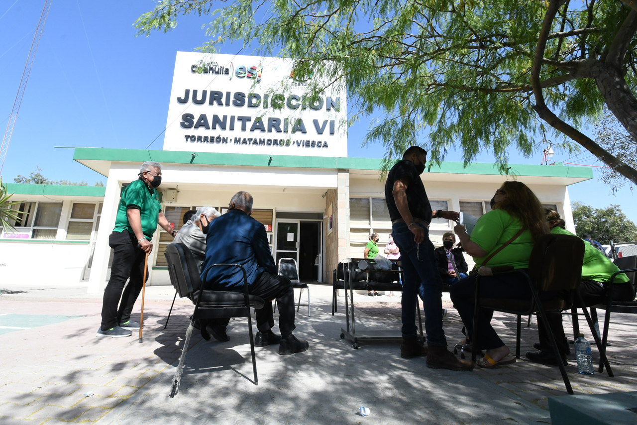 Ya son varios días que la Sección 87 del Sindicato de Salud mantiene una asamblea permanente al exterior de la Jurisdicción 6.