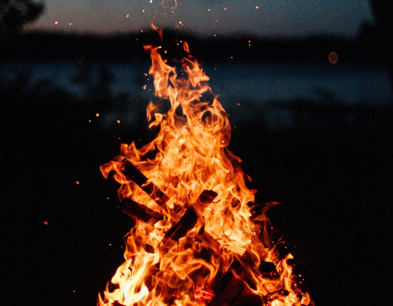 La mayoría de los incendios son provocados por descuidos del hombre. (ARCHIVO)