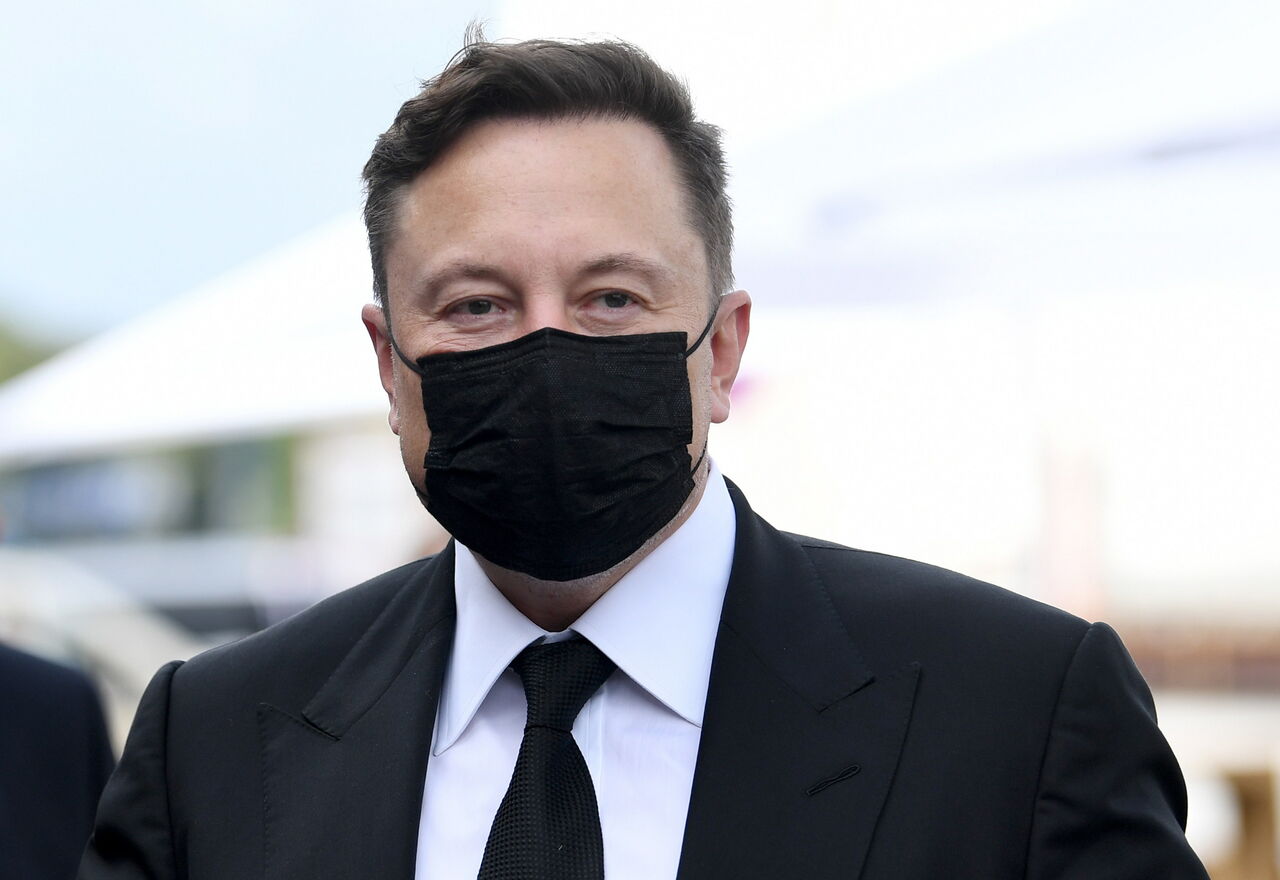 Musk debía presentar documentos ante la SEC antes del 24 de marzo, 10 días después de que su participación en Twitter aumentara al 5 por ciento. (ARCHIVO)