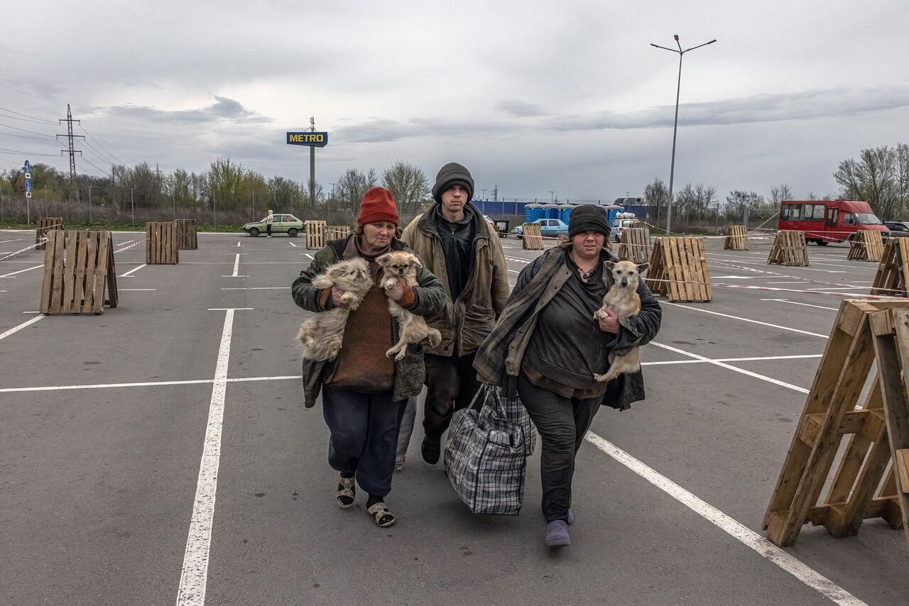 Autoridades ucranianas mencionaron que un corredor humanitario anunciado unilateralmente por una de las partes en conflicto no puede ser considerado seguro para los evacuados. (ARCHIVO)