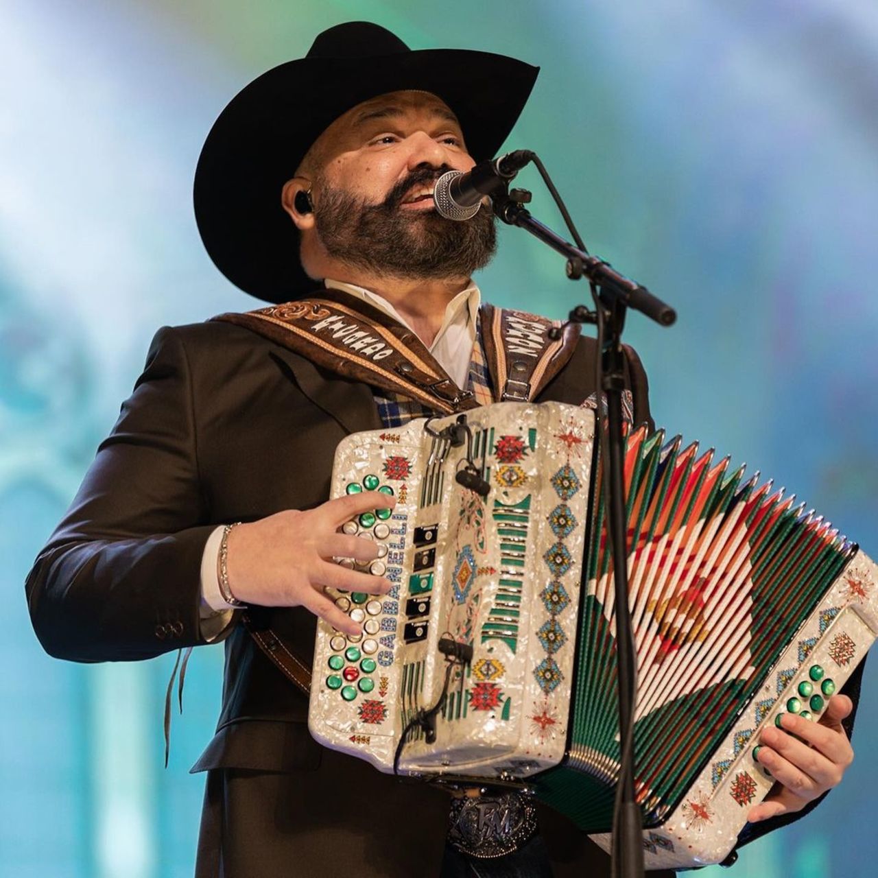 Todo listo. Los fanáticos de Intocable se encuentran emocionados de recibir de nueva cuenta a su grupo favorito.