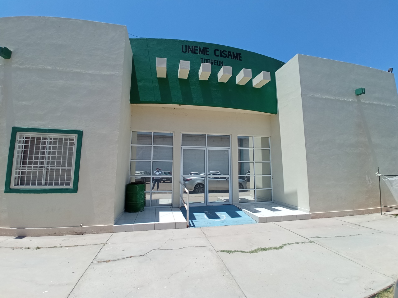 El Cisame Torreón se ubica en el Parque Industrial Oriente y en su mayoría brinda atención a pacientes de escasos recursos.