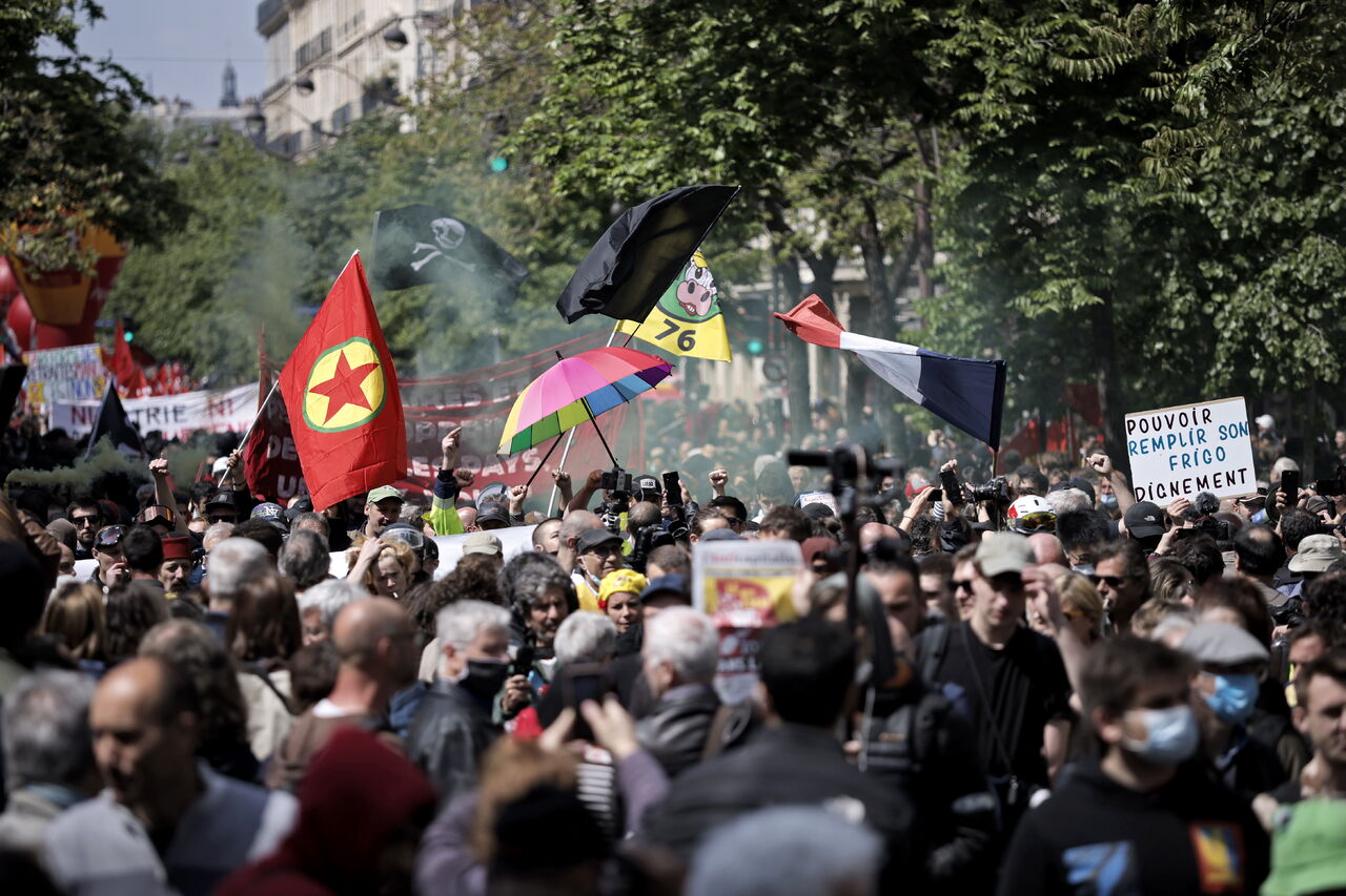 La manifestación del Día del Trabajo, compuesta por sindicatos y partidos de izquierda, sucede en medio de una creciente fractura social en Francia. (ARCHIVO)