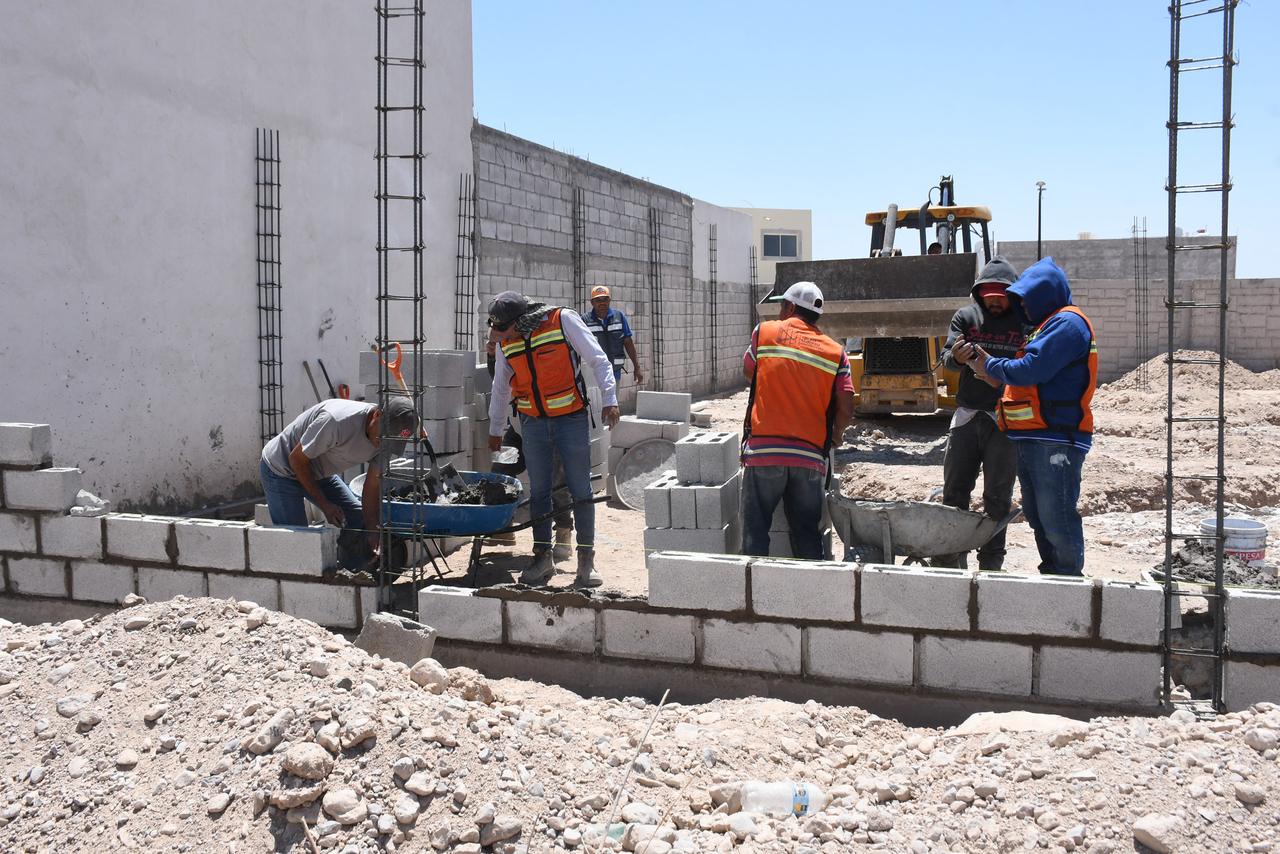 Busca CMIC Laguna crear un consorcio de constructoras para ir por los proyectos millonarios de obras. (FERNANDO COMPEÁN)