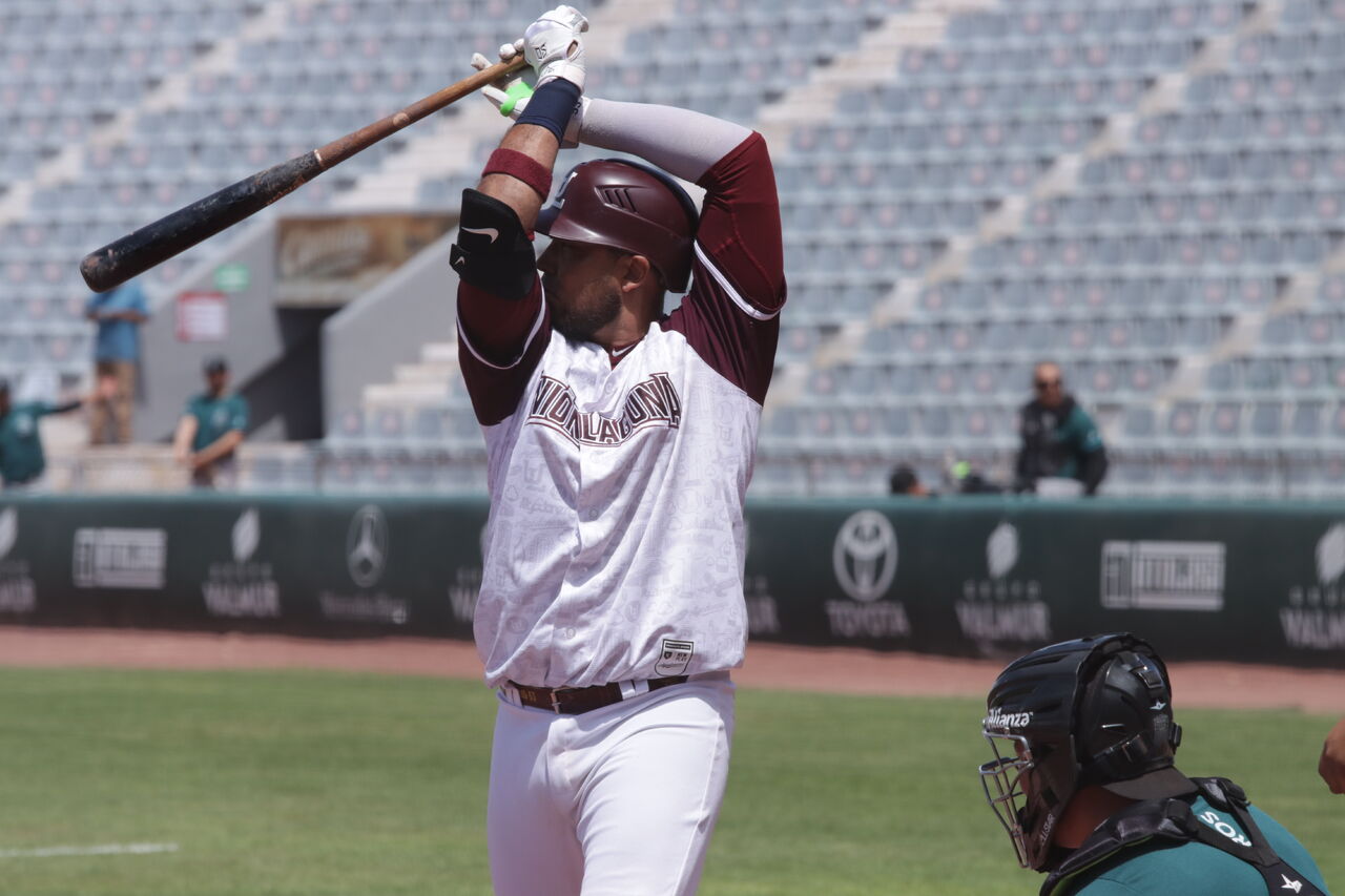 Jesse Castillo, en camino a los mil 500 hits