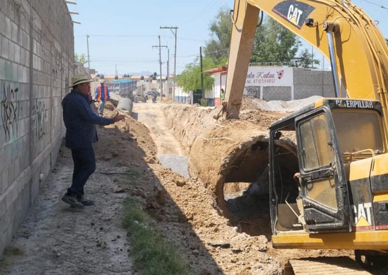 Con acciones emergentes trabaja Simas Torreón para reparar afectaciones en el sistema de drenaje municipal.