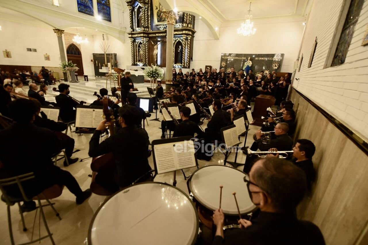 La Camerata de Coahuila y el Coro del INMUS ofrecieron su música en la misa del Perpetuo Socorro (ERICK SOTOMAYOR) 
