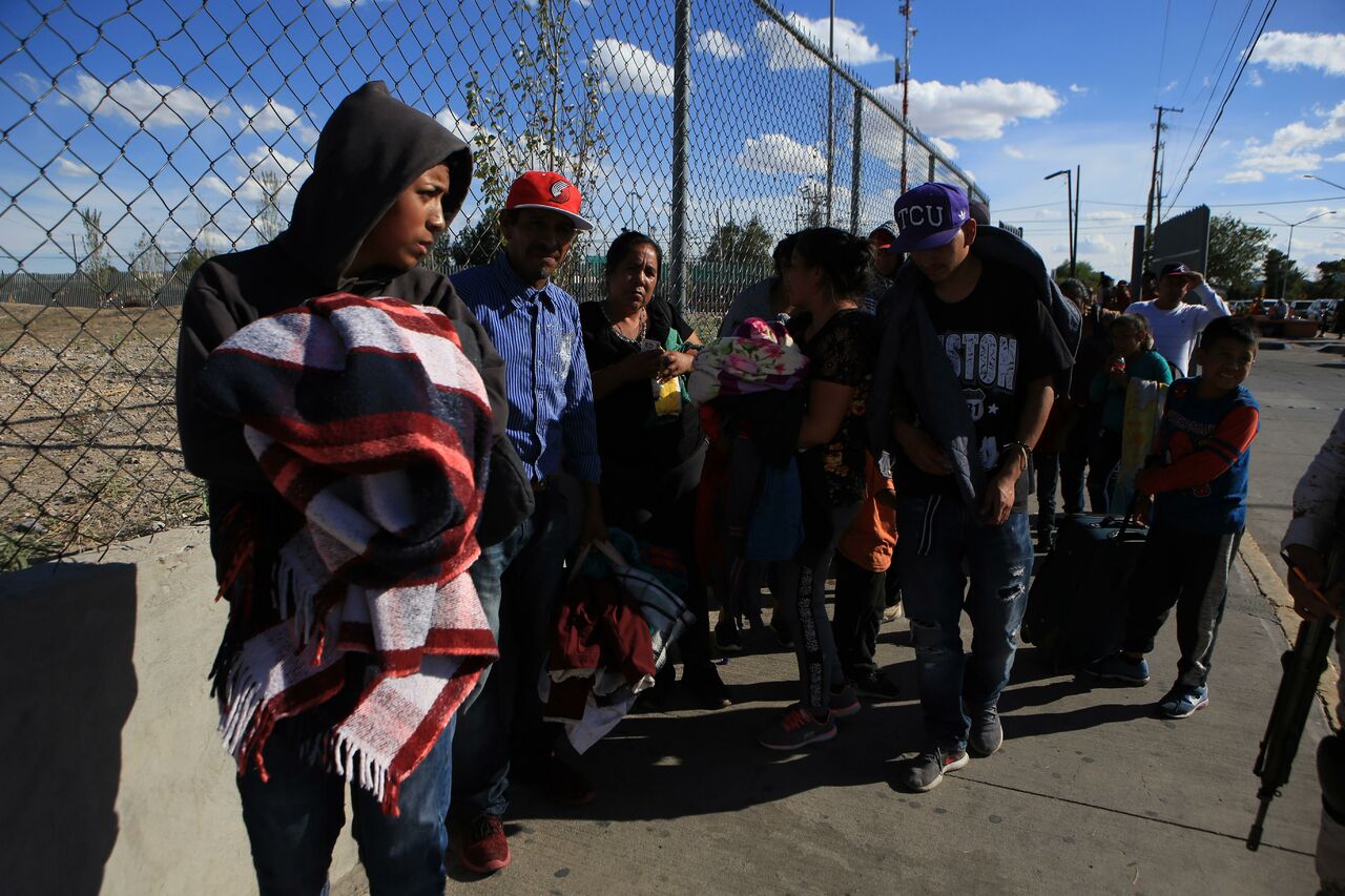 Autoridades michoacanas informaron que, de acuerdo a sus estadísticas, desde hace un año y medio a Tijuana han llegado cerca de 4 mil 500 desplazados tan solo de ese estado. (ARCHIVO)