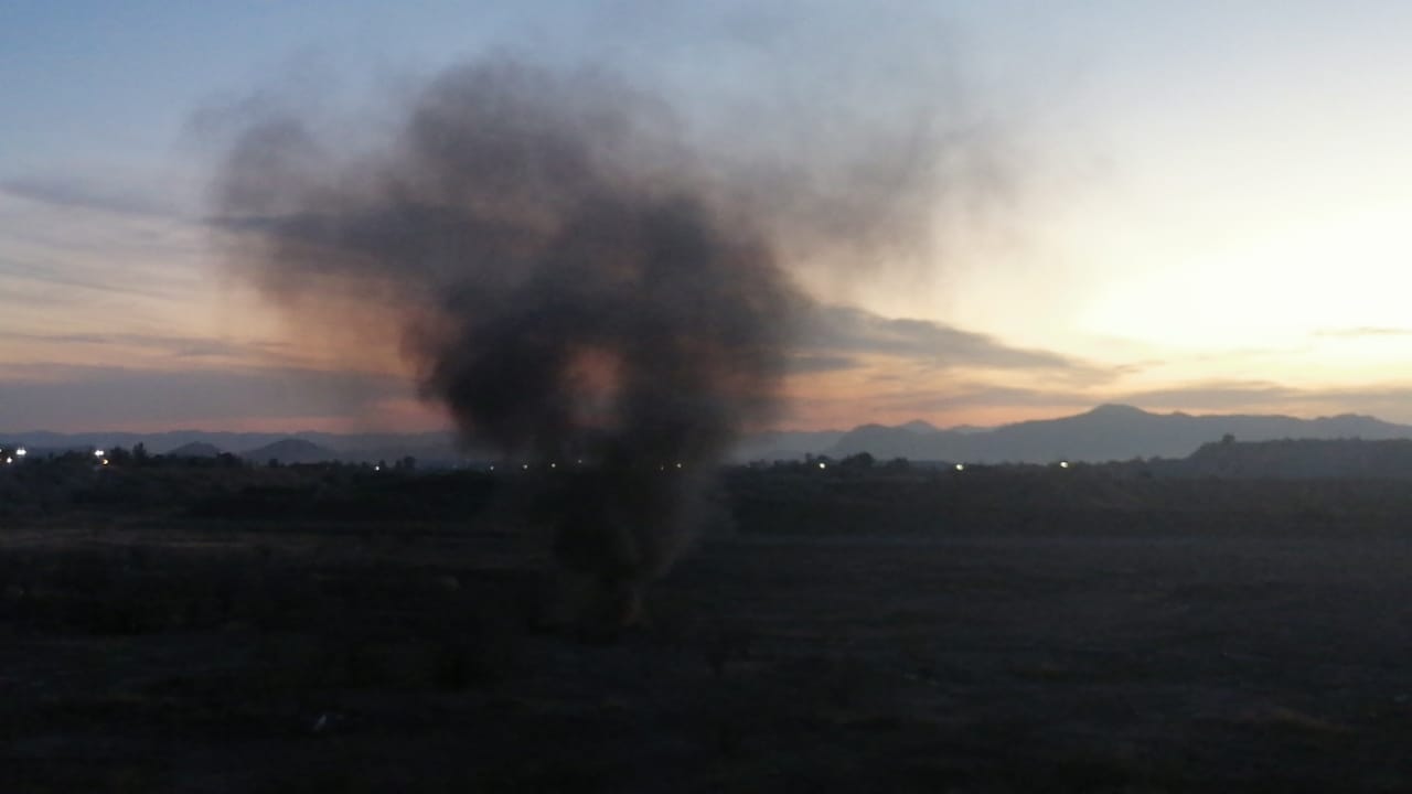 Preocupa columna de humo gigante en Torreón por reporte de quema de llantas
