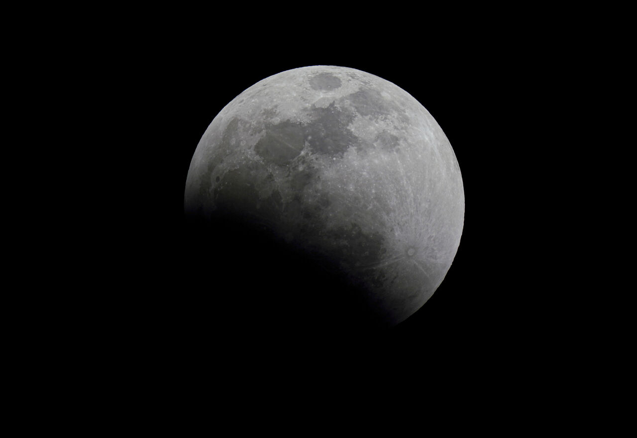 FOTOGRAFÍAS: Eclipse lunar, el evento magnífico que se observó en el cielo