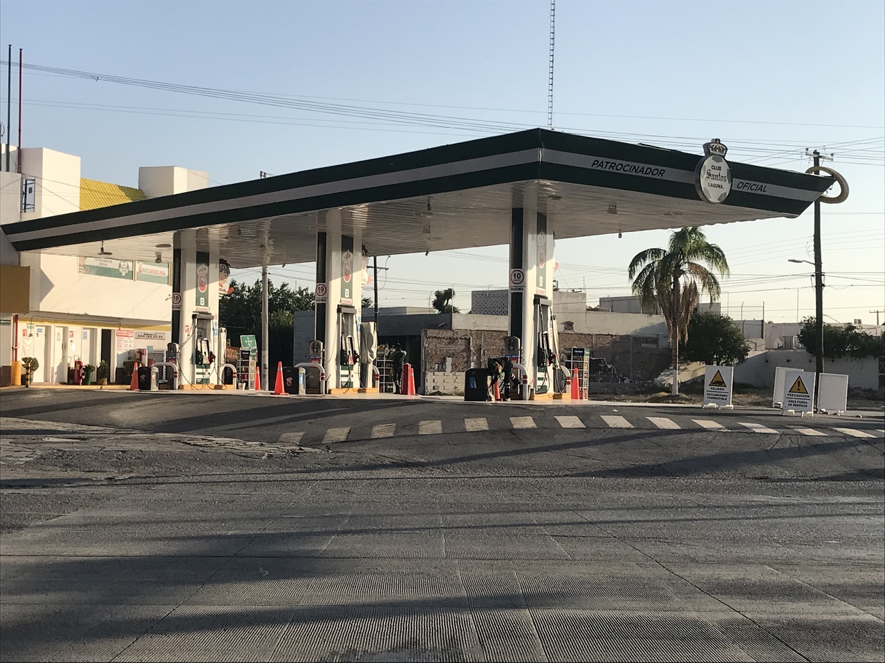 El asalto ocurrió en una gasolinera del Miguel Alemán.