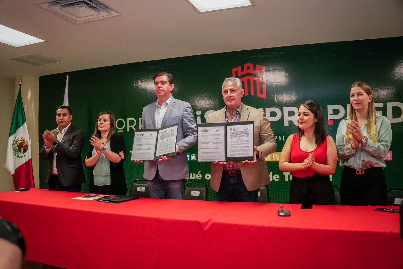 En el marco de la presentación de la Unidad, el ayuntamiento y la CDHEC firmaron un convenio.