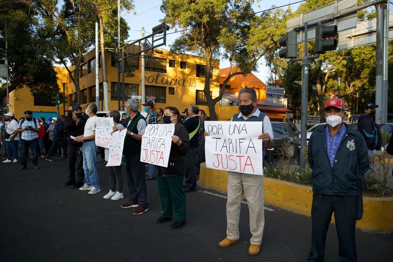 Los transportistas aseguran que había un acuerdo basado en reuniones del 6 y 22 de abril para subir la tarifa. (ARCHIVO)
