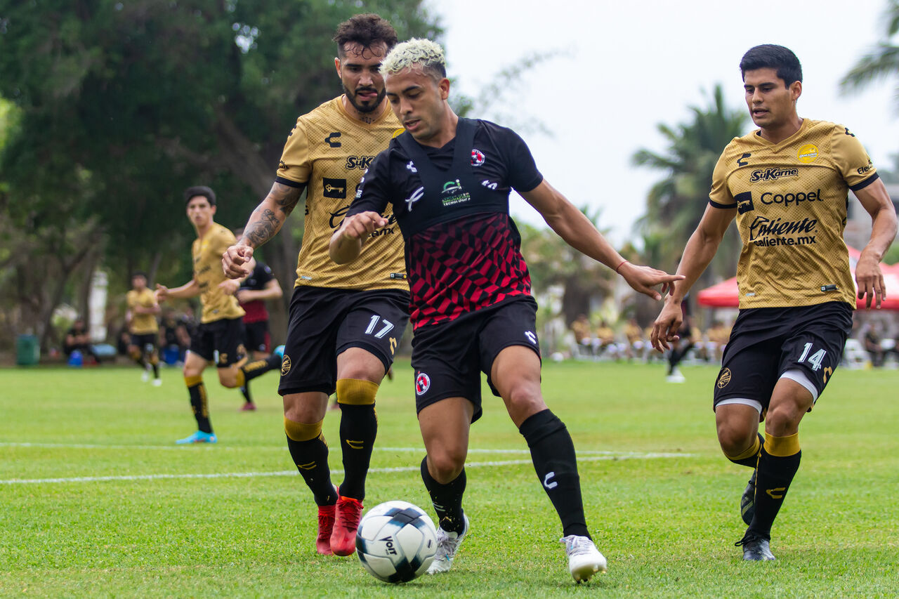 Chocan Xolos de Tijuana y Dorados de Sinaloa en amistoso