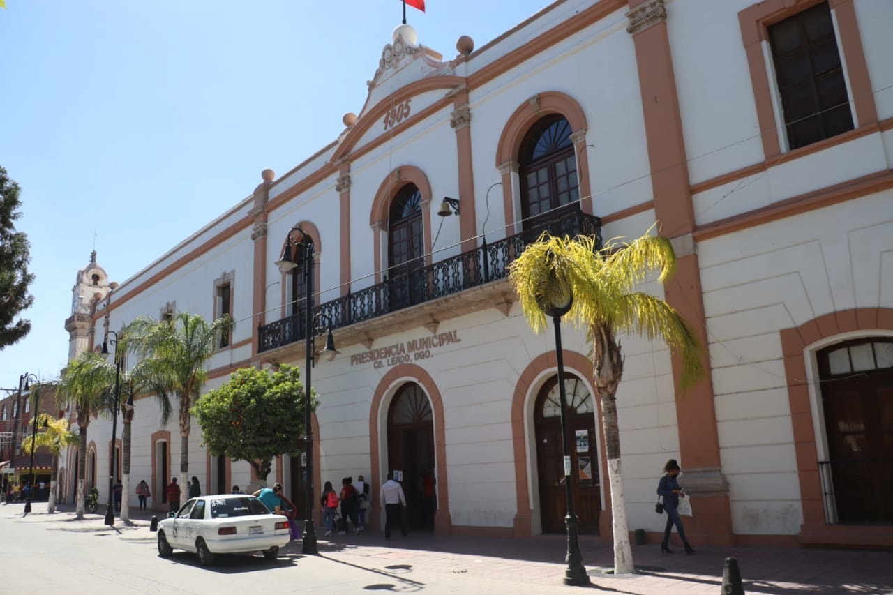 El síndico Cuauthémoc Estrella, dijo que se reunió recientemente con algunos representantes de asociaciones civiles. (EL SIGLO DE TORREÓN)