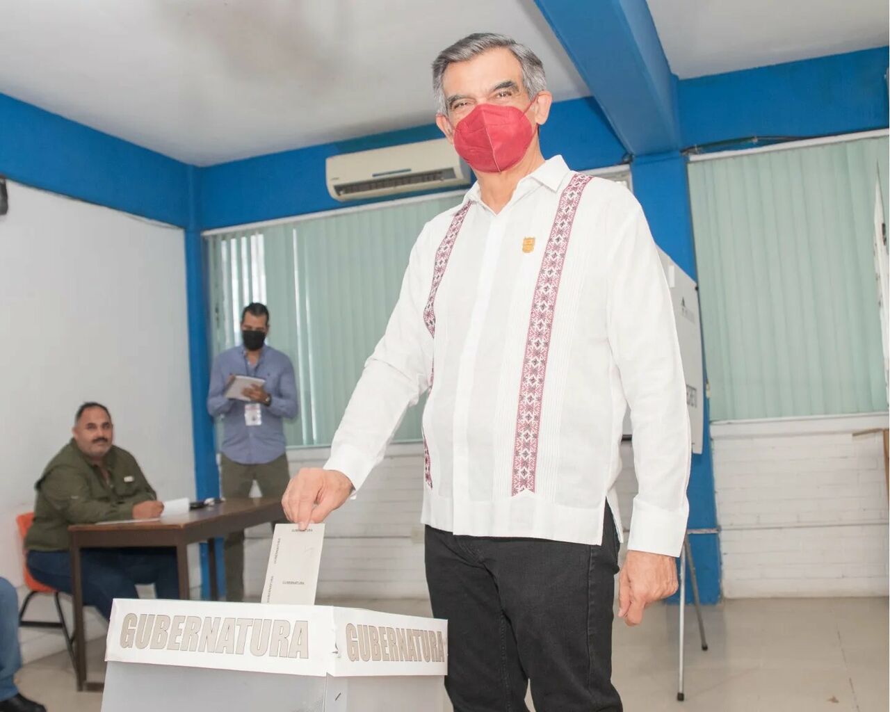 Encuesta de salida da triunfo al morenista Américo Villarreral en Tamaulipas