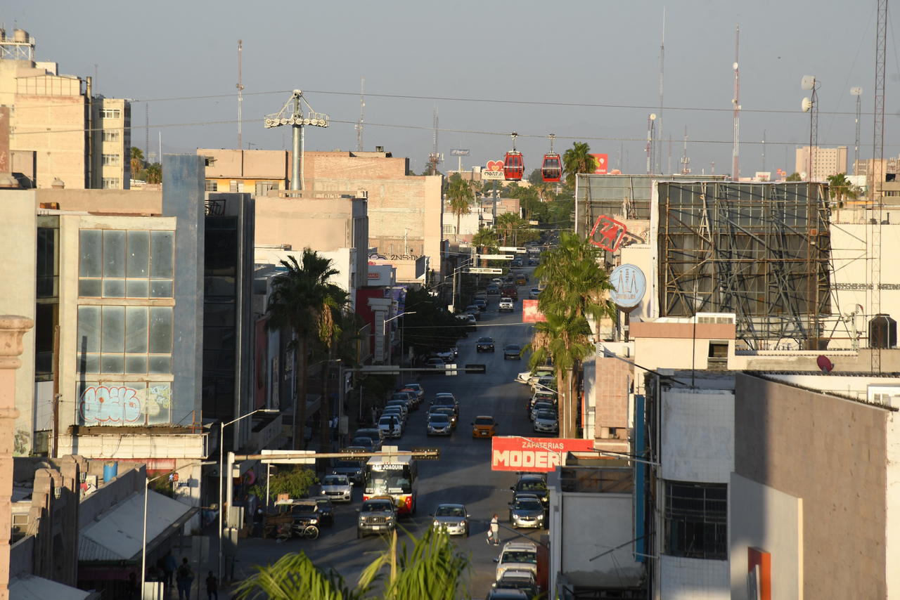 Apagones de la CFE siguen impactando en Torreón, autoridades municipales llaman a la empresa federal a dar 'soluciones'.