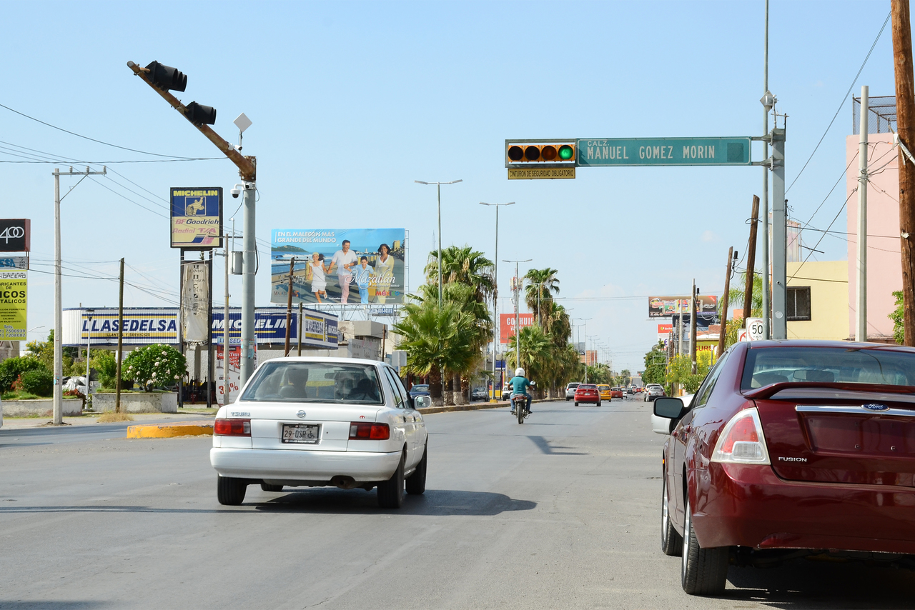 Alcalde de Torreón, Román Alberto Cepeda, se dice 'abierto' a propuestas de ingenieros civiles. (EL SIGLO DE TORREÓN)