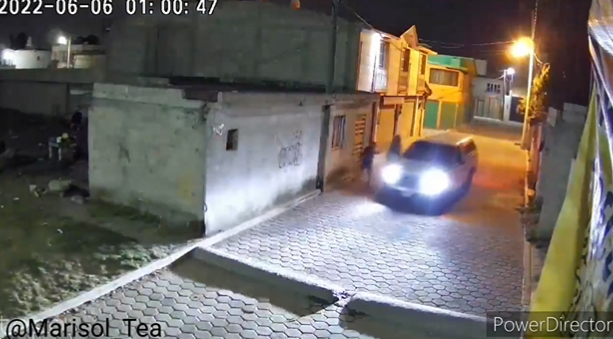 Captan en video supuesto intento de levantón a joven en Puebla
