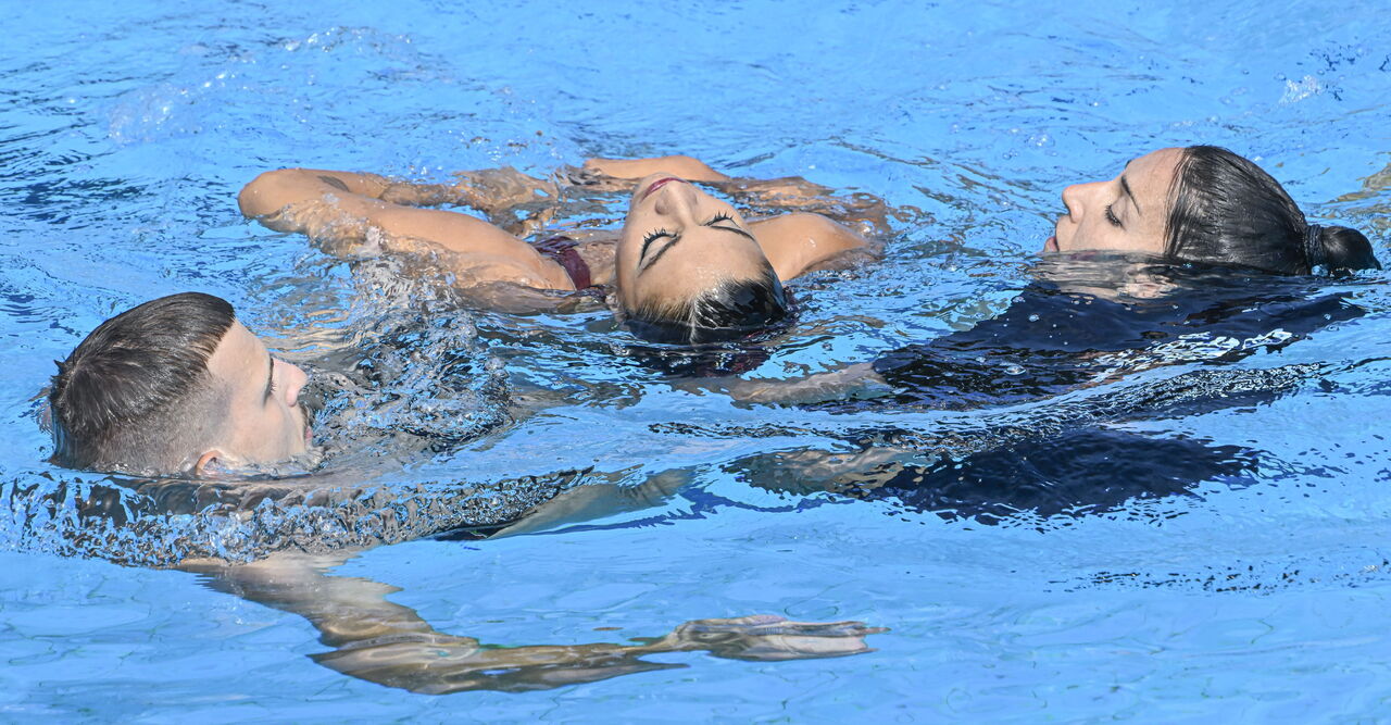 Doctor asegura que Anita Álvarez debería dejar la natación tras desmayo