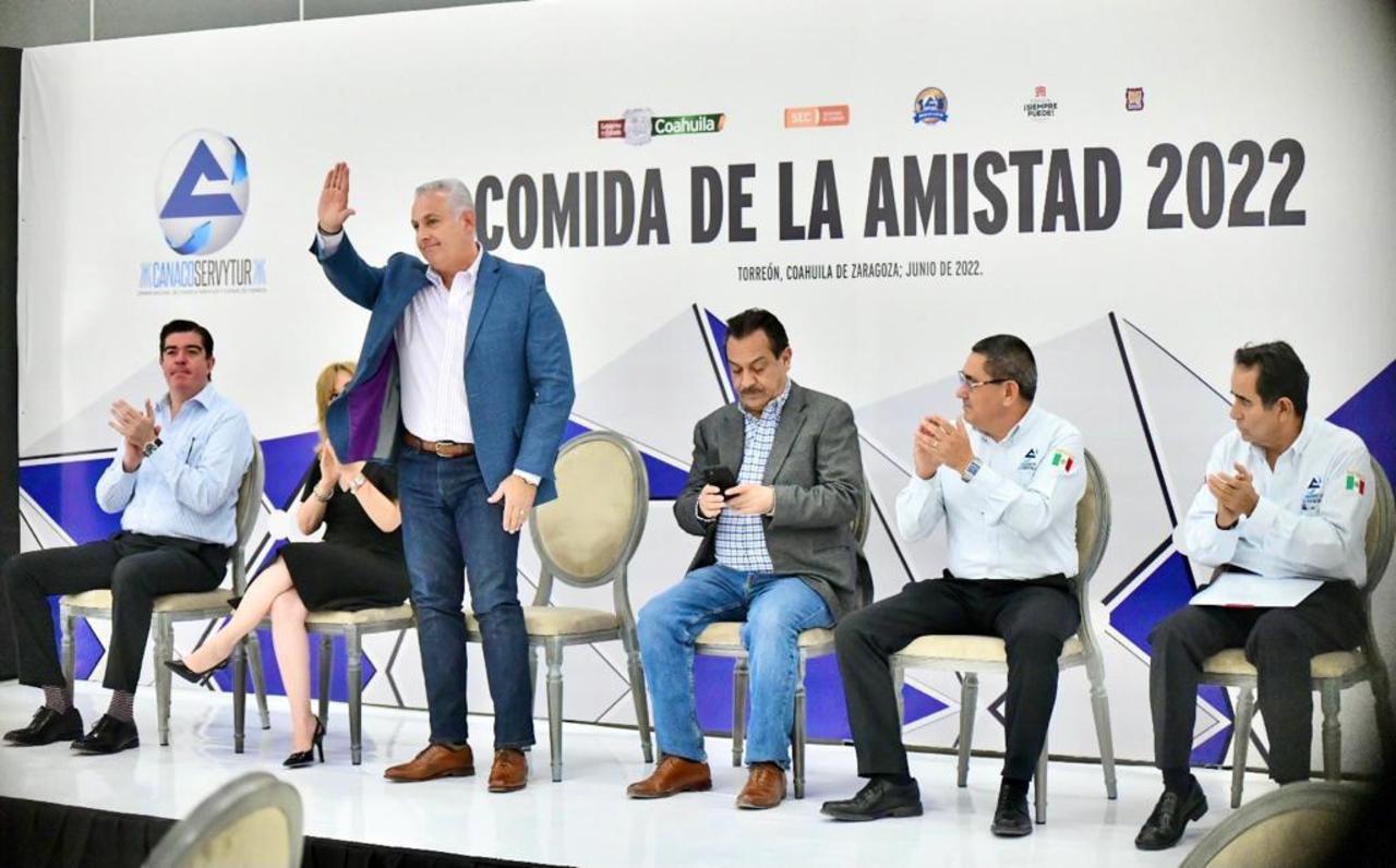 Aayer se realizó la Comida de la Amistad; participaron empresarios y el alcalde de Torreón. (EL SIGLO DE TORREÓN)