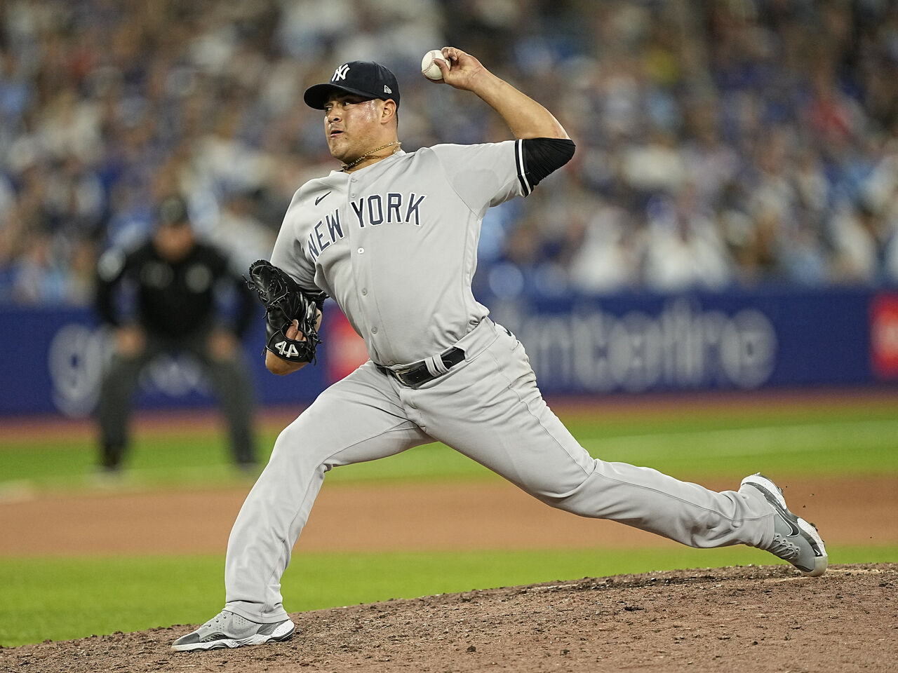 Yankees ponen en asignación al lagunero Manny Bañuelos