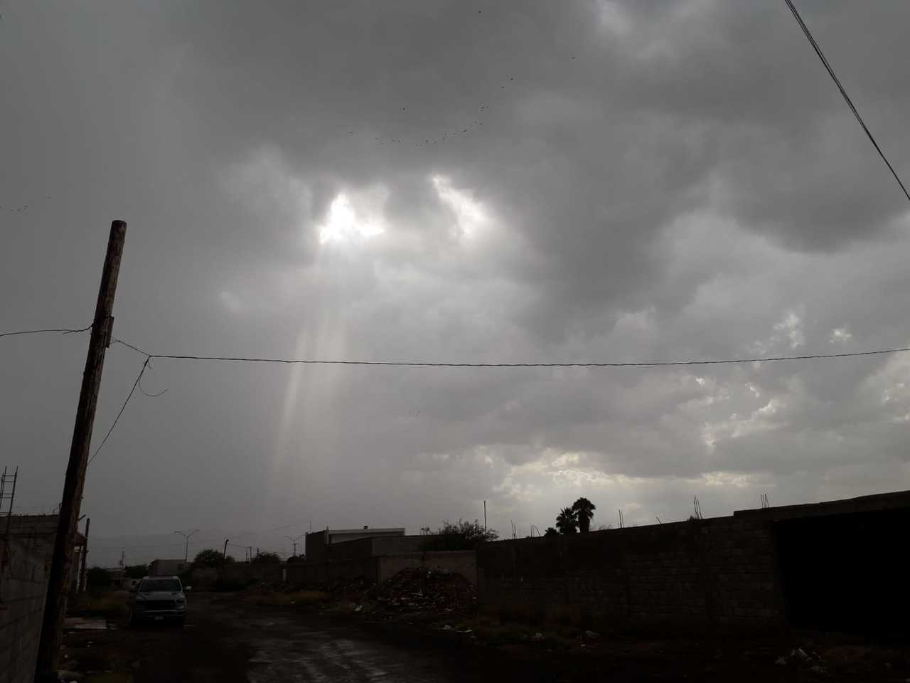 Para hoy, el Observatorio Meteorológico de la Conagua descarta posibilidad de lluvia en Torreón. (FERNANDO COMPEÁN)