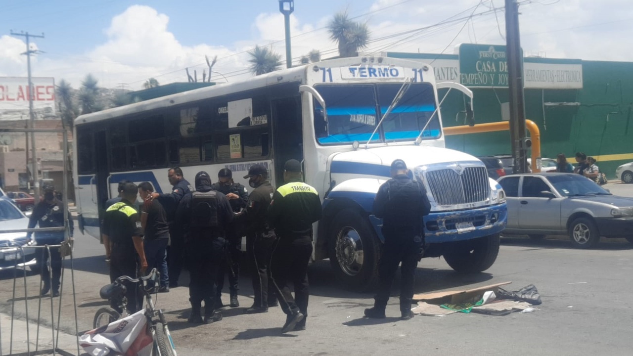 El ciclista fue impactado por un autobús de pasajeros en el sector Centro de la ciudad de Gómez Palacio.