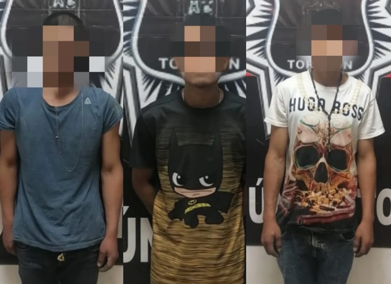 Tres jóvenes fueron detenidos luego de conducir una motocicleta con reporte de robo vigente.