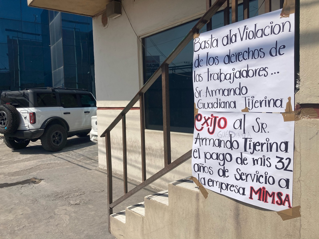El quejoso demanda el finiquito de 32 años de antigüedad.
