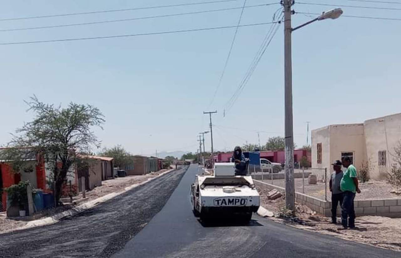 Terminan pavimentación en ejido San Patricio.