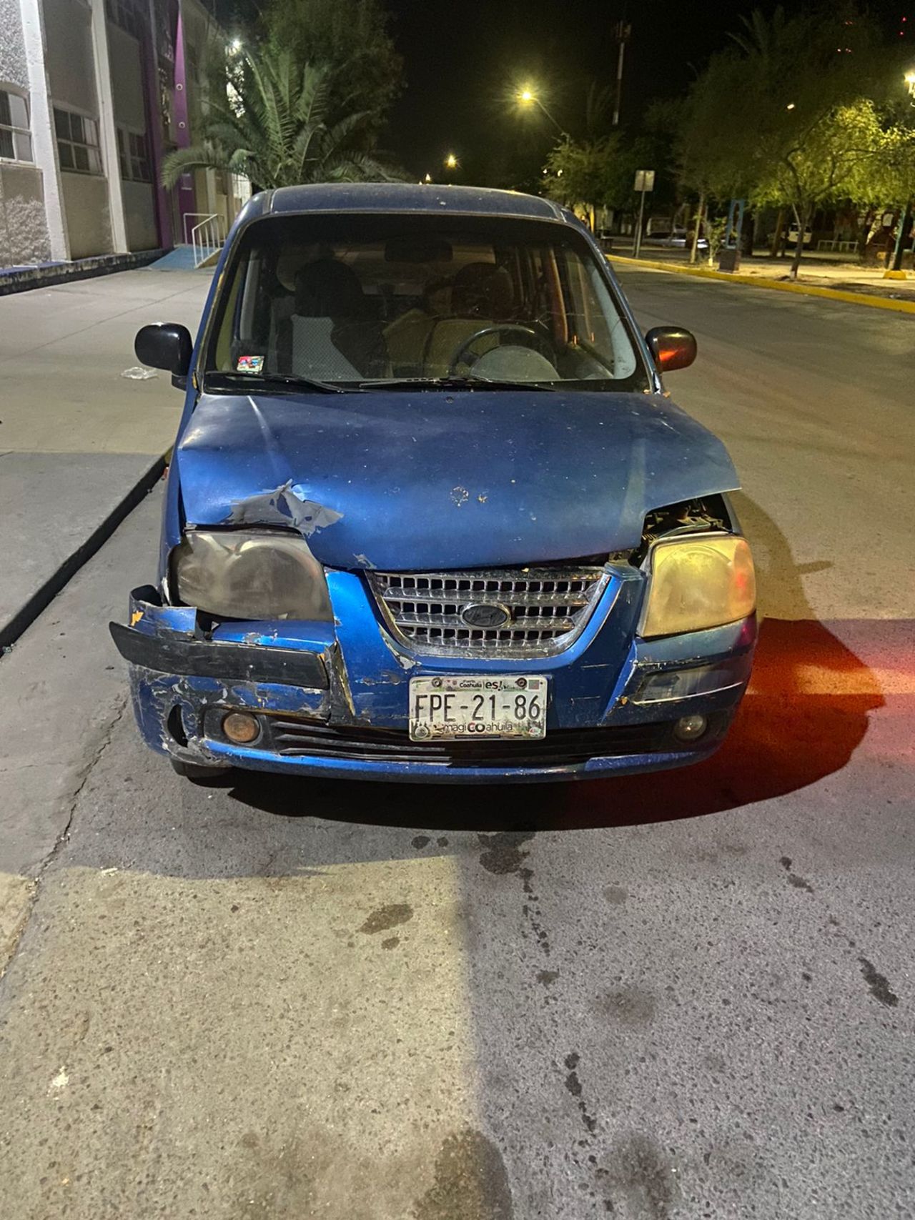 Un conductor en estado de ebriedad se impactó contra una patrulla de la Policía Municipal de Torreón.