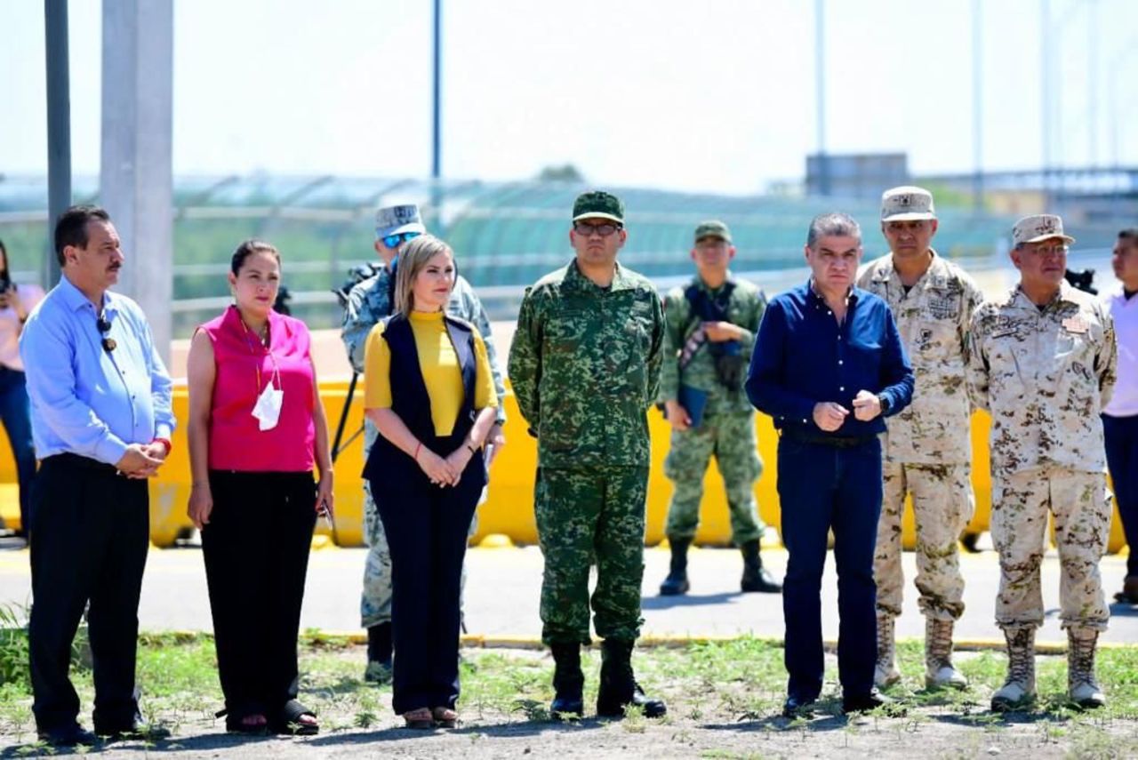 En el evento, se destruyeron 240 armas; 77 largas y 163 cortas; así como 7 mil 343 cartuchos y 210 cargadores.