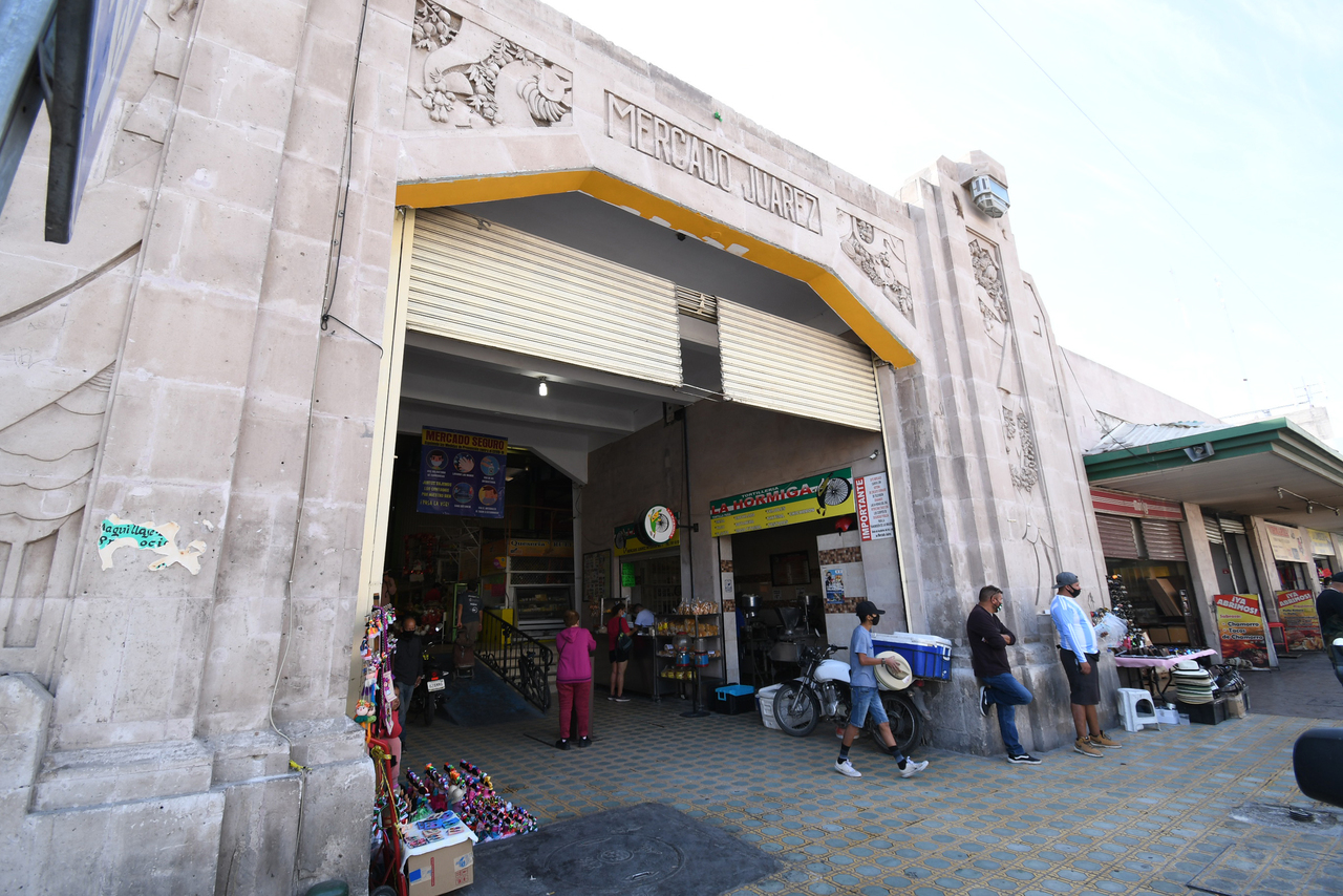 Van autoridades por regulación de locatarios del Mercado Juárez de Torreón. (EL SIGLO DE TORREÓN)