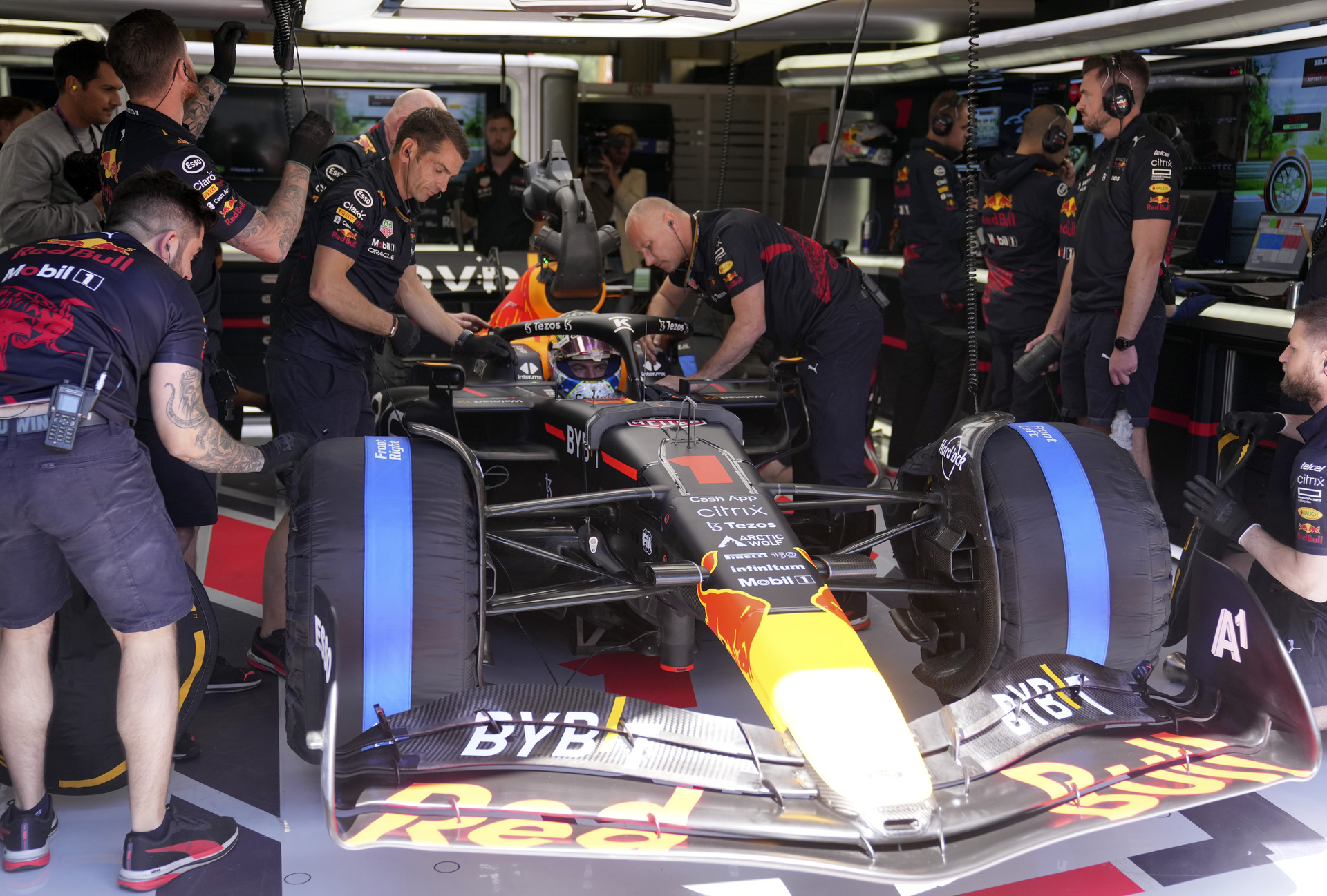 Max Verstappen domina y 'Checo' Pérez marca el cuarto en primer entrenamiento de Austria