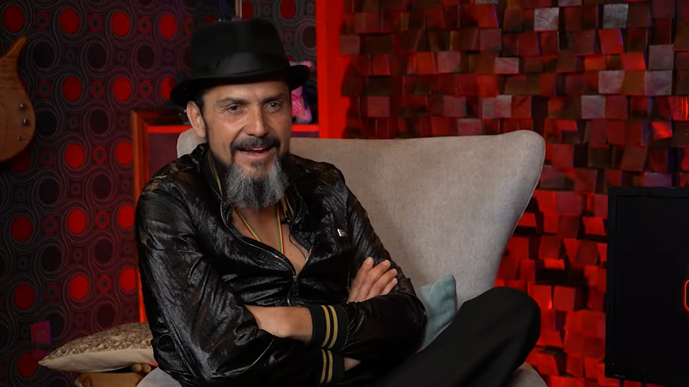 Me porté mal, acabé casi conmigo: Reyli Barba
