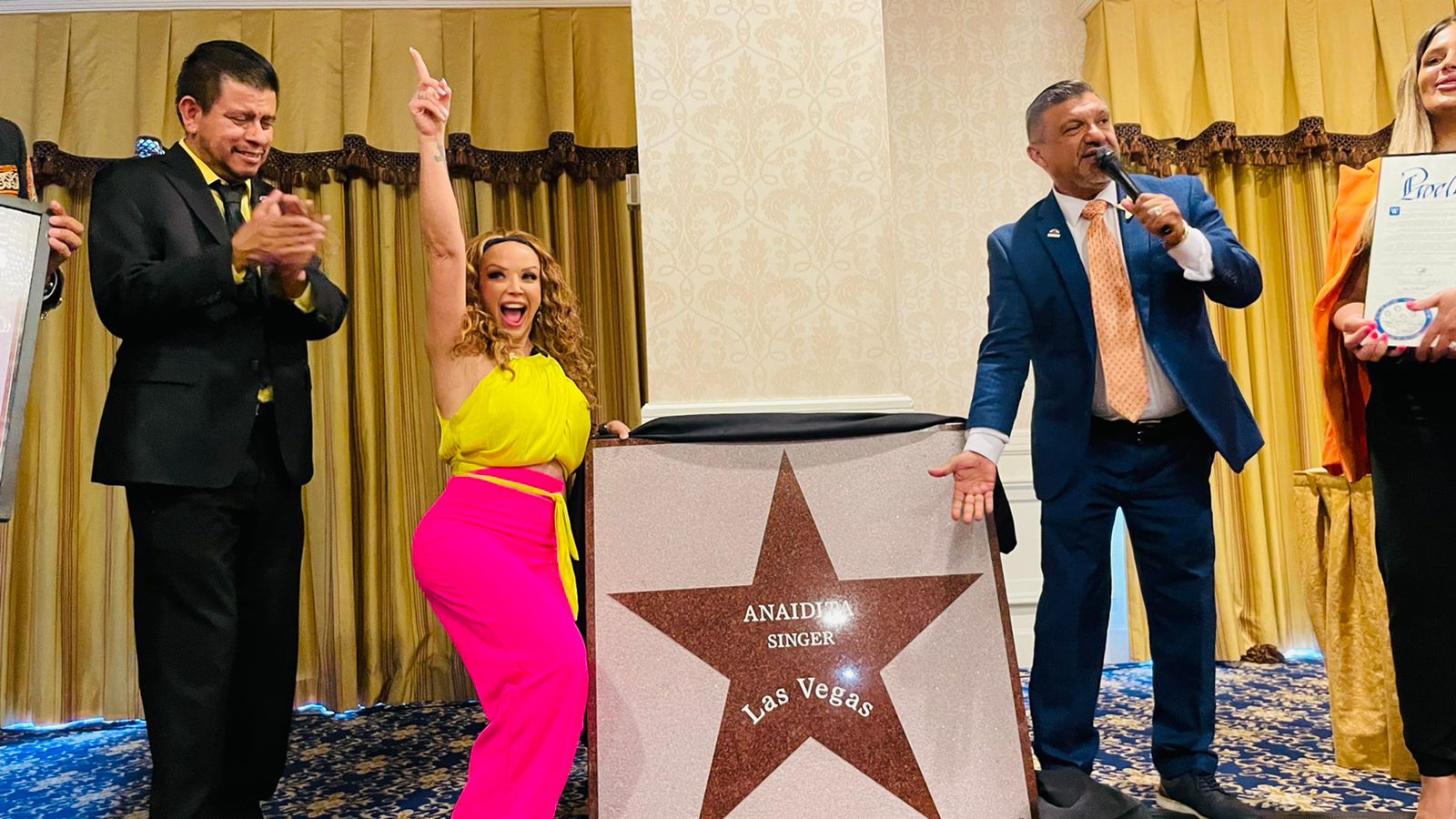 Contenta. Anaidita dijo a El Siglo de Torreón que dedica su Estrella a sus hijos, su familia y a sus seguidores.