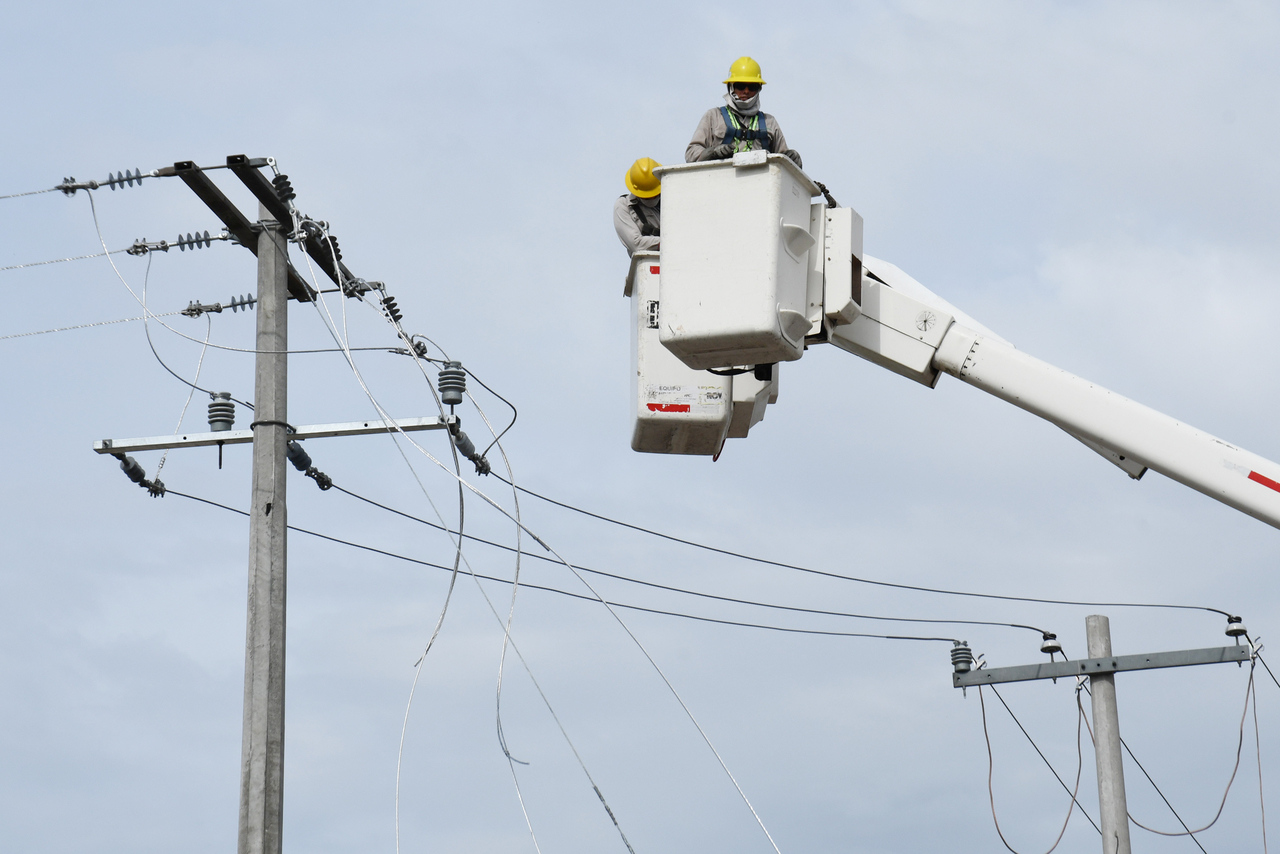 Ante constantes fallas, buscarán que la CFE establezca compromisos para mejorar el servicio de electricidad en San Pedro. (ARCHIVO)