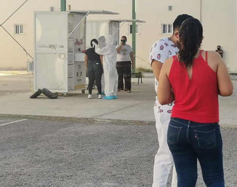 En estos últimos días bajaron las solicitudes de pruebas para detectar la COVID-19 en el Laboratorio de Biología Molecular. (EL SIGLO DE TORREÓN)