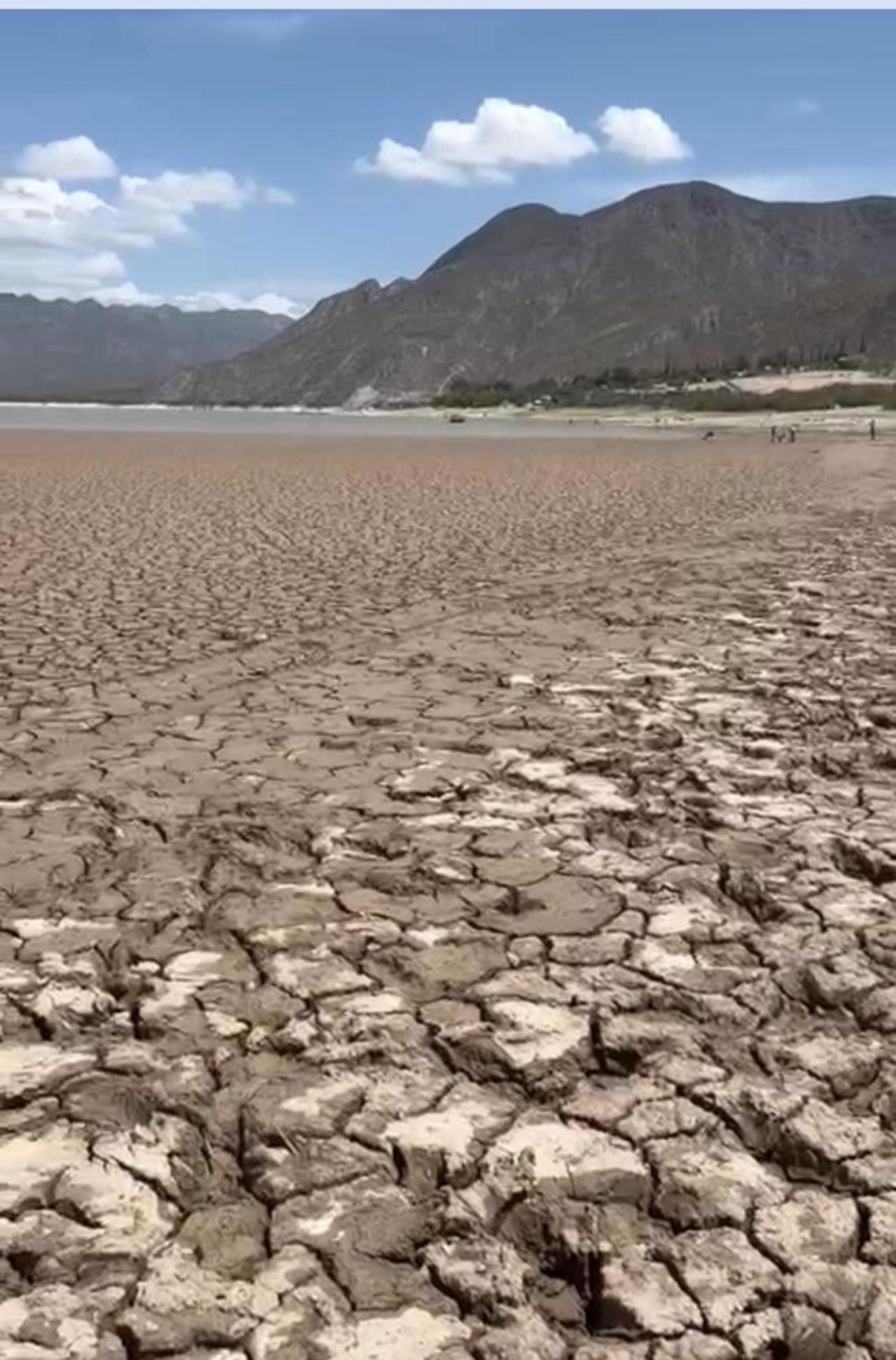 La presa registra muy bajo nivel de agua, por lo que darán inicio con un plan de atención a la sequía. (ARCHIVO)