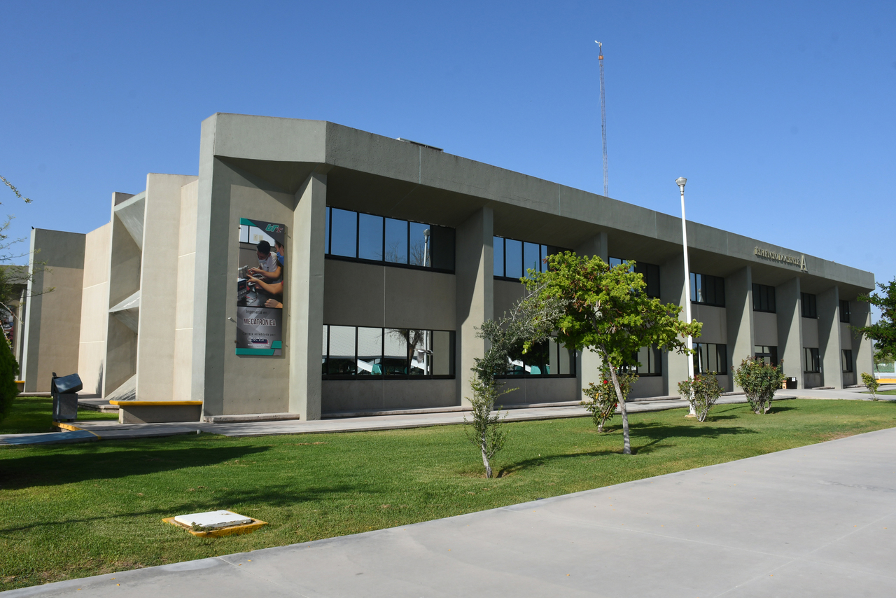 La Universidad Tecnológica de Torreón fue una de las que apoyó a estudiantes para estudiar una Licenciatura en Francia. (EL SIGLO DE TORREÓN)