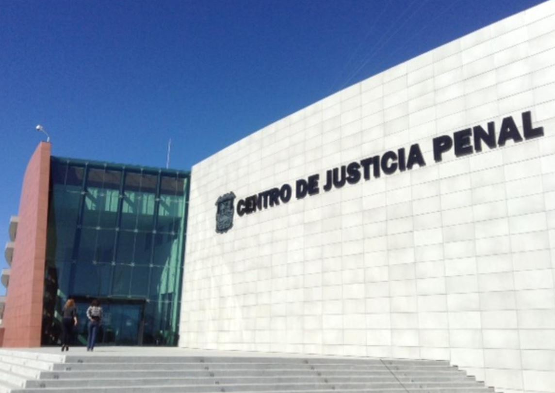 Un total de 27 mujeres fueron trasladadas por personal de la Fiscalía del Estado hasta las instalaciones del Centro de Justicia y Empoderamiento para las Mujeres. (ARCHIVO)