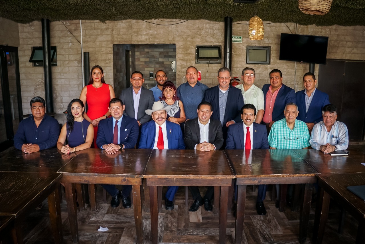 Empuja Consejo Lagunero de la Iniciativa Privada proyecto de aeropuerto de carga con senadores de Morena.