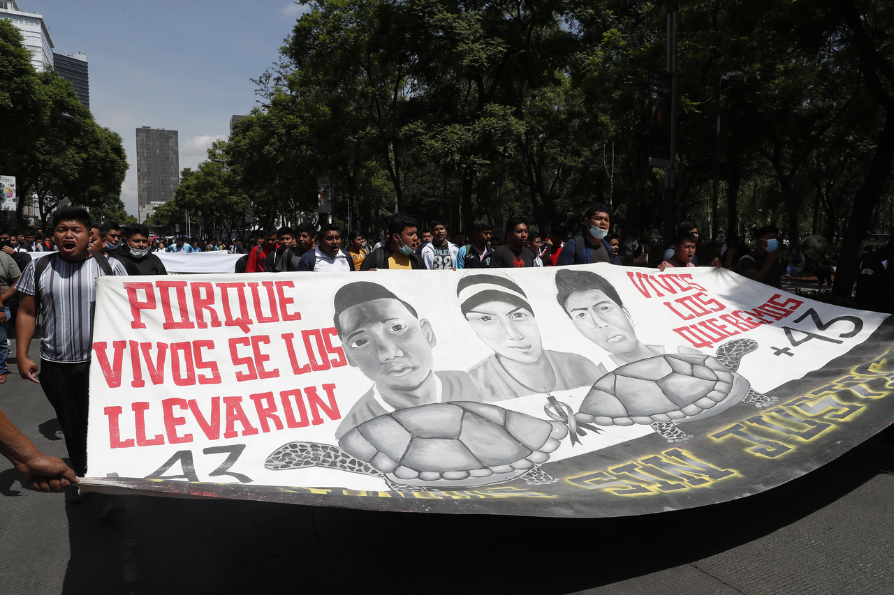 Silvia Ortíz, fundadora de grupo Vida, habló sobre el caso Ayotzinapa. (EL SIGLO DE TORREÓN)